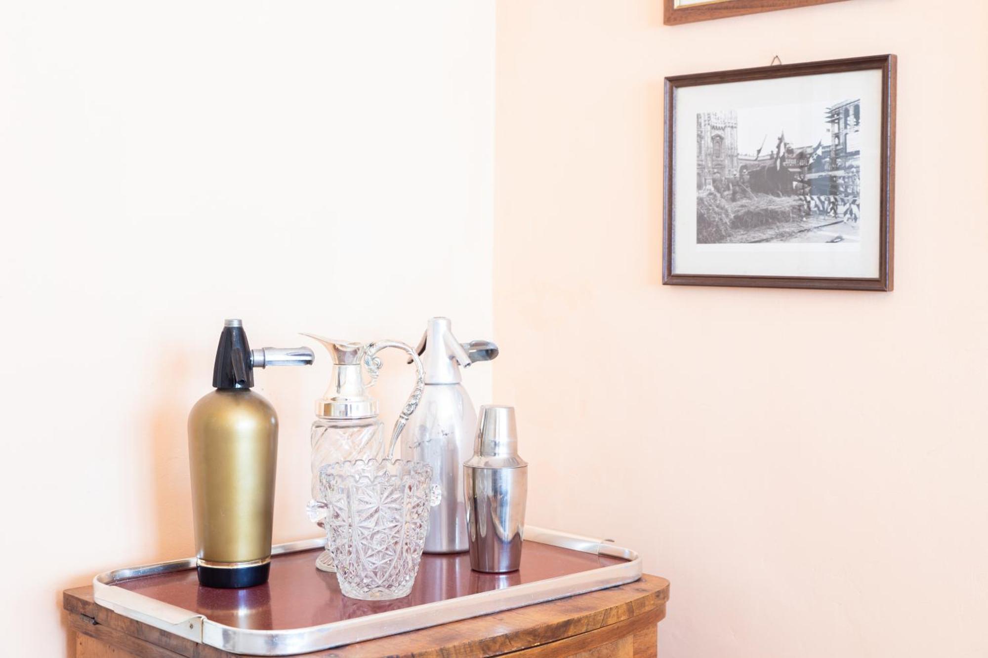 Duomo Walking Distance Elegant Flat With View * Milan