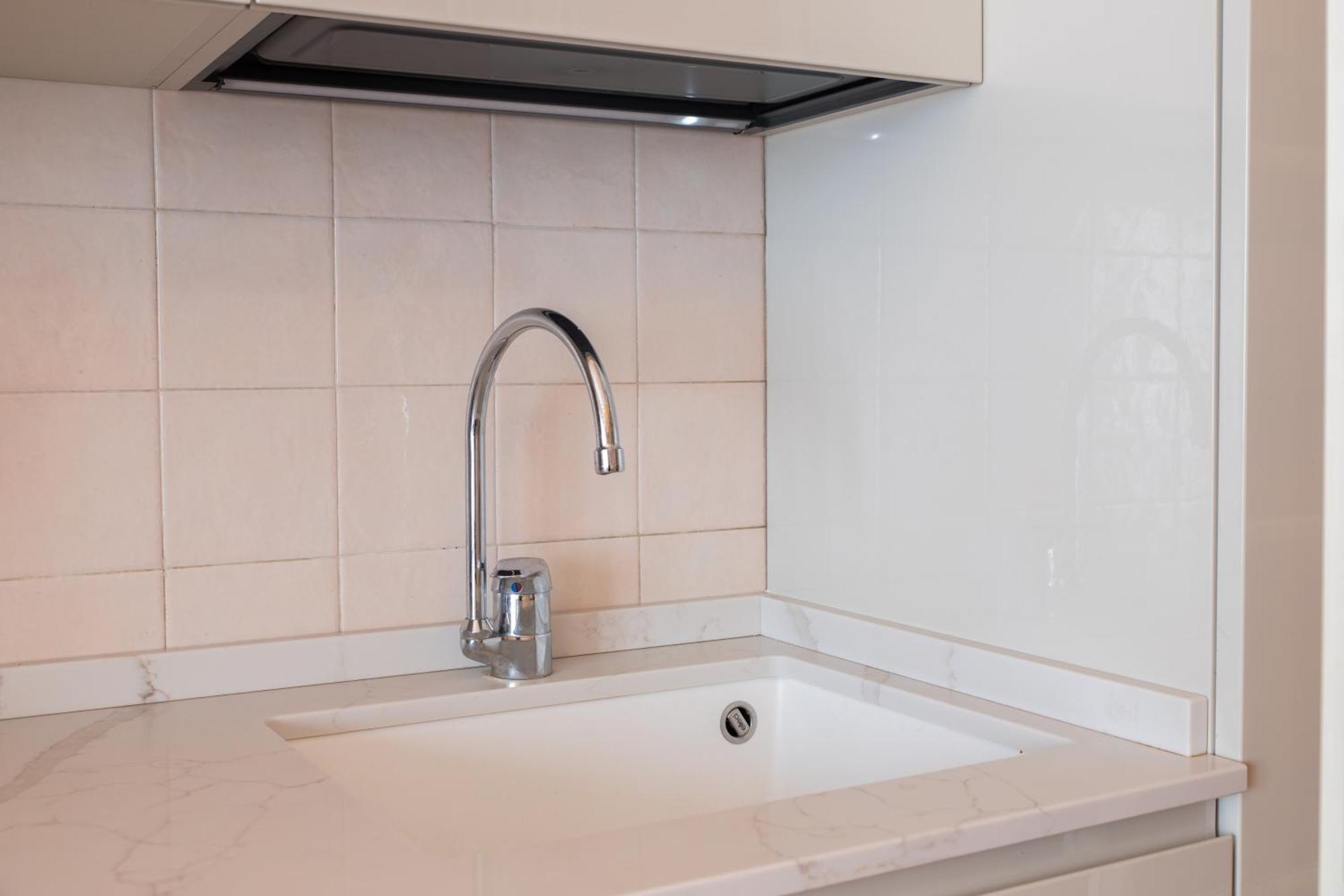 Duomo Walking Distance Elegant Flat With View * Milan